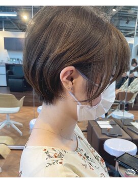 ライズ バイ レボ(RISE by REVO) ペールベージュセクションカラーグラデーションカラー外ハネボブ