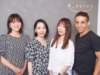 エスサロン(S_salon)の写真/ハイキャリアの女性スタイリストがディープカウンセリングであなたのキレイを【S】impleに引き出します！