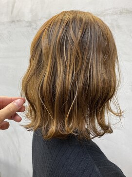 ルアナ(Luana) 外ハネウェーブ 【水戸】