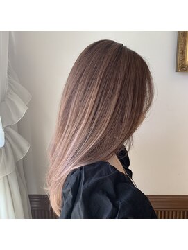 カットハウス ピックアップ(cut house PICK UP) ミルクティーピンク　レイヤーカット