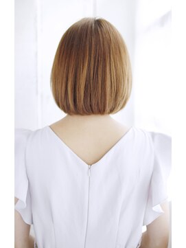 シュシュット(chouchoute) 美髪質改善ピンクブラウンエアリーロング切りっぱなしボブ/116