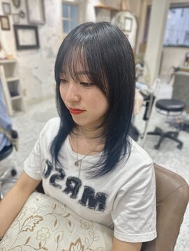 サンバイセライロ 千葉(SAN. by celilo) レイヤーカット/スリークカット/ブルーブラック【momoka】