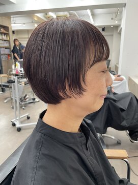 ユノ(juno) 【中目黒】白髪ぼかしカラーのマッシュショート！ピンクベージュ