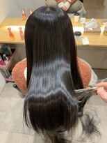 リズ(Lis.)&nbsp;美髪矯正カラー