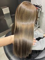 シティ(CITY)&nbsp;ヘーゼルベージュカラー　透明感カラー　韓国ヘア