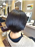ミディアムストレート外ハネボブ大人ショート切っぱなしボブ