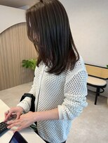 穀雨(Kokuu)&nbsp;グレージュ切りっぱなしボブ前髪ありミニボブミルクティベージュ