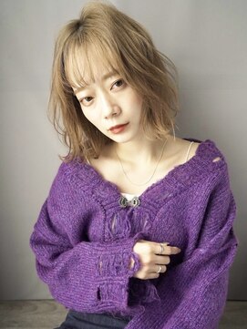 デューヘアー(due hair) ショート　ボブ　ウルフ　ブリーチ　レイヤーカット　イルミナ