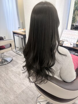 ウイ バイ ファースト 北四番丁店(u'i by first) ネイビーアッシュ リファカール