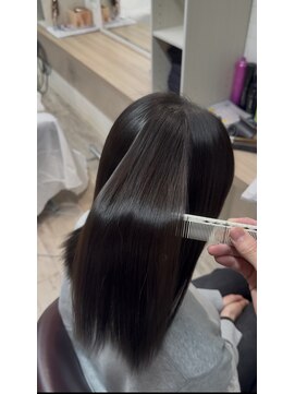 コワファースト長崎シャンプーボーイ 2nd(COIFF1RST 長崎 SHAMPOO BOY) 縮毛矯正