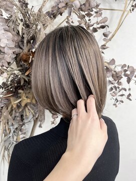 ベルム(Belme) ショートボブグラデーションハイライト