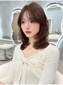 ミディアムレイヤーカット　ハッシュカット　顔周りカット