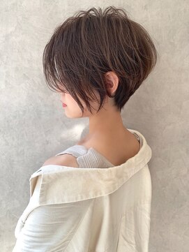 アヴァロン(AVALON) 【絶壁解消】前髪長め×立体感ショート×イルミナヌードカラー