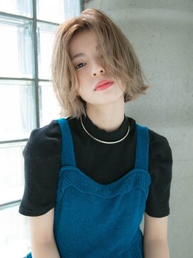 ルティア 池袋(Lutia) センターパートで 大人ビューティー