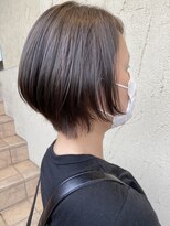 リー ヴィータ 上新庄(Lee Vita)&nbsp;ショートボブ×アッシュカラー×くびれ×ショートヘア