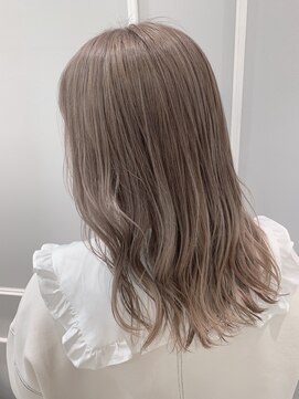 ネオリーブギンザ 銀座店(Neolive GINZA) 垢抜ける、柔らかベージュ