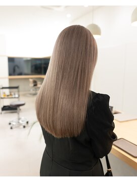 ユートゥイーズ つくば(U too e's) ブロンドベージュ　Genta