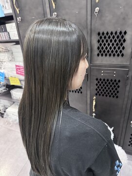 アチーブリス(achieve Liss) アッシュ透明感グレージュ艶感立体感20代30代艶ロング