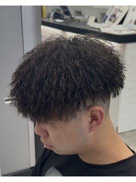 オーバル ジングウマエ(OVARL jingumae) 縦落ちパイルツイストツイスパフェード