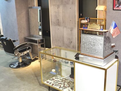 メイン(MENIN)の写真