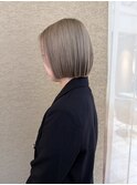 パツっとボブと透明感ベージュカラー！
