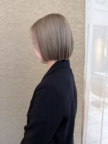 ビファインべクス(Befine becs)&nbsp;パツっとボブと透明感ベージュカラー！