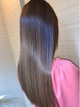 白髪ぼかしをはじめとした白髪染めに関する様々な悩みを解決するお悩み解消型・髪質改善サロン