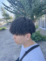 グート ヘアーメイク(gut HAIR MAKE)&nbsp;メンズ　縦落ちツイスパ　刈り上げマッシュ　ツイストスパイラル