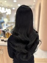 メルク ユニ(merc.uni)&nbsp;黒髪ブルーブラックカラー艶巻き仕上げ12.19