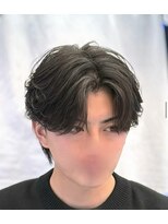 メンズヘアセンス 渋谷(MEN'S HAIR SENSE)&nbsp;ブルーブラック/フェザーパーマ/刈り上げセンターパート/メンズ