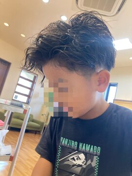 アトリエ 2.23 ドゥドゥトロワーサンテ(ATELIER 2.23 sante) キッズゆるめパーマ