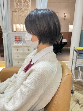 ロンド 銀座(Lond) 【春日美月】暗髪でも重く見えないショートヘア