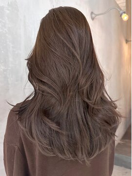 アイティーバイアルバム 八王子店(IT by ALBUM) ラベンダーグレイレイヤーカット_斜めバンググレージュ_ba442881