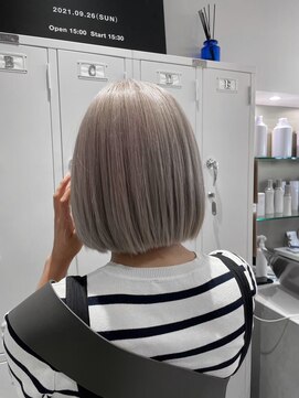 ロア 中目黒(loa) レイヤーロング/グレーベージュ/黒髪/前髪パーマ[中目黒]