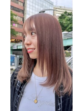 ルイス(L'wis) 内藤るなちゃん、ラベンダーベージュ×レイヤーカット
