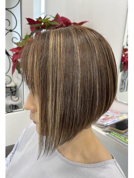 サロンドノア(Salon de NoA) 前下がりボブ