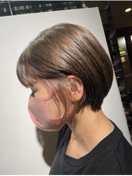 リー 東三国(Lee) ショート×ブラウンベージュ