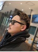 ジェットモヒカンハイライトメッシュブリーチ束感ショート