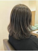 透明感のあるアッシュブラウンスタイル