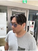 センターパート×メンズハイライト