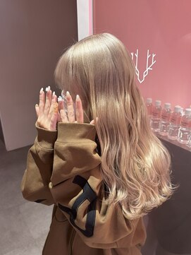 ダズリングディア(Dazzling Deer) ホワイトミルクティー/ロング/ウェーブ巻き/夏