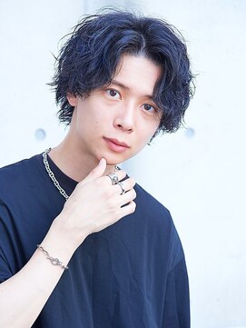 センターパートウルフ×ツイストスパイラル