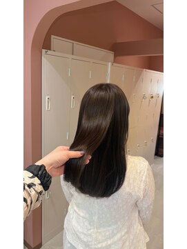 ニナ 梅田(nina) 暖色ブラウン