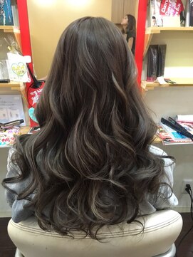 ヘアーデザイン リマ(Hair Design Lima) 『Lima』アッシュベージュデザインカラー☆ブリーチWカラー