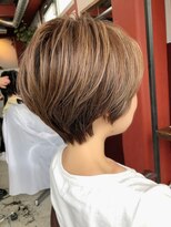 ルーファス 恵比寿 渋谷(Ruufus)&nbsp;人気の脱白髪染めハイライトショート【Ruufus恵比寿渋谷】31575