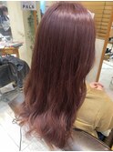 ピンクベージュ
