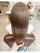 スアバイキキ(SuA by kiki.)&nbsp;レイヤーボブ/外ハネボブ/大人ショート/ニュアンスカラー[千葉〕