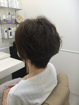 レヴィア(revia)&nbsp;ふんわりウェーブヘアスタイル