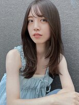 デザインカラー　レイヤーカット　ウェットヘア　レイヤーミディ