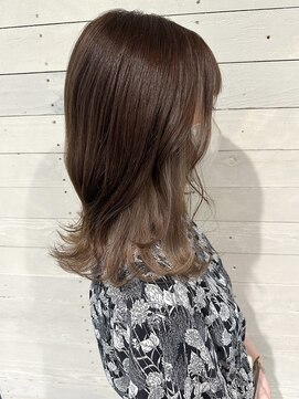 ルノン フィージュ(LUNON fieju) インナーカラー/シルバーベージュ/くびれヘア/レイヤーカット